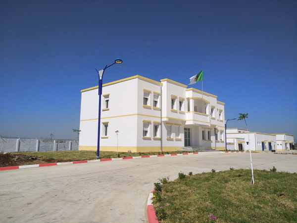 辦公樓.jpg 辦公樓.jpg